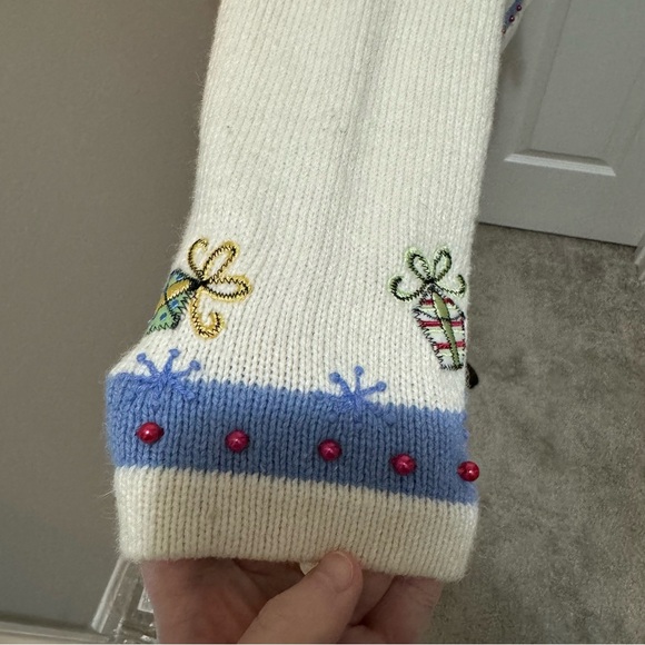 Vintage Holiday Stocking Cardigan - Picture 5 of 9